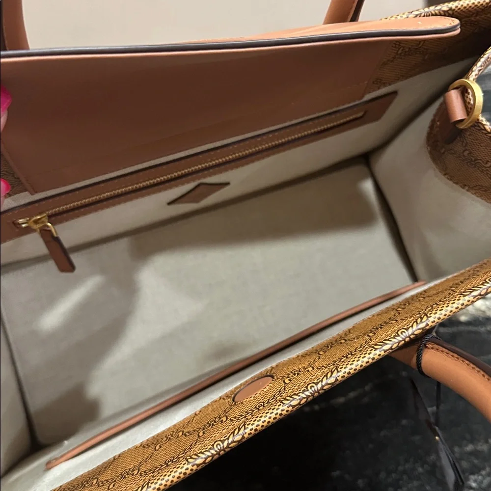 NWT MCM Medium Himmel Lauretos Tote Bag - Picture 10 of 12